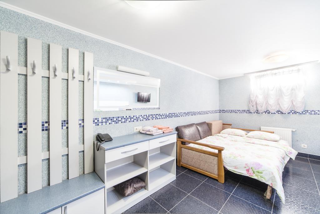 Home Comfort Livoberezhna IEC Kiev Exterior foto