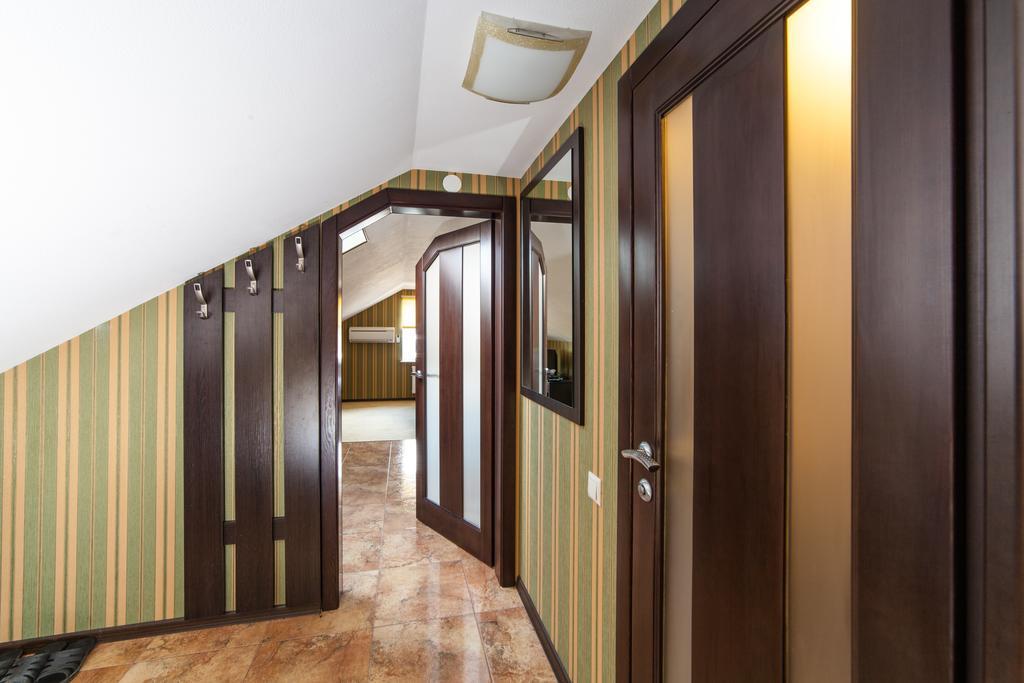 Home Comfort Livoberezhna IEC Kiev Exterior foto