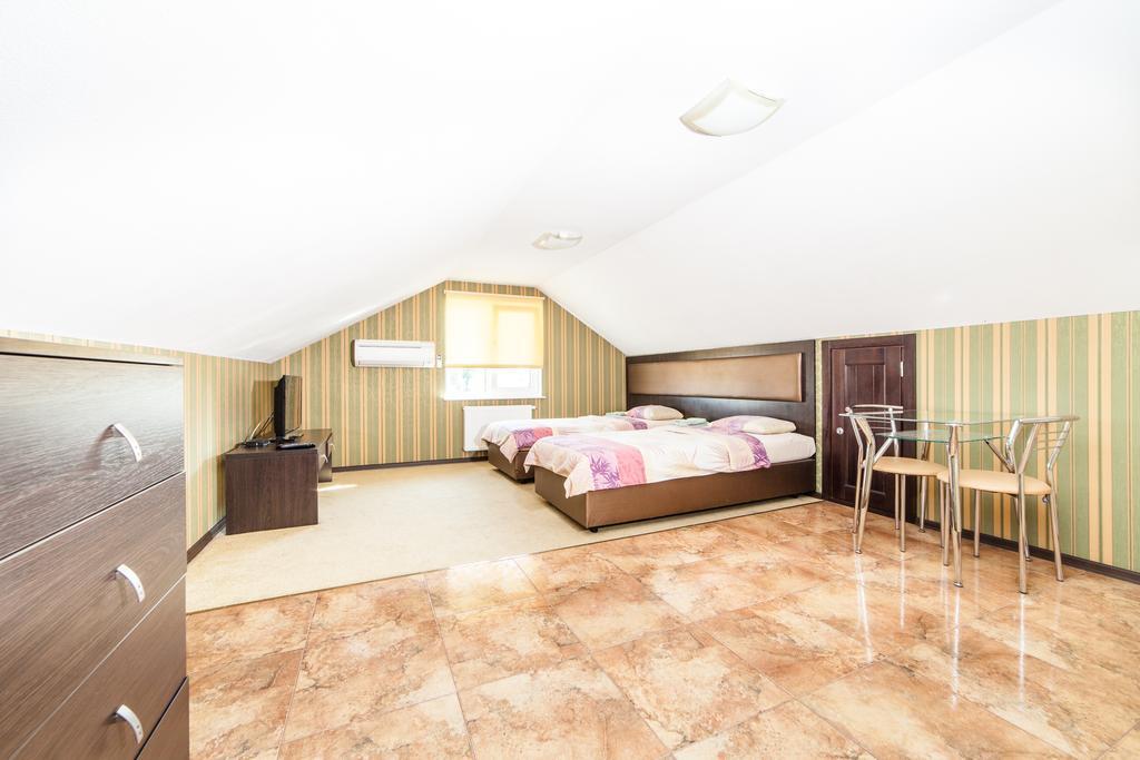 Home Comfort Livoberezhna IEC Kiev Exterior foto