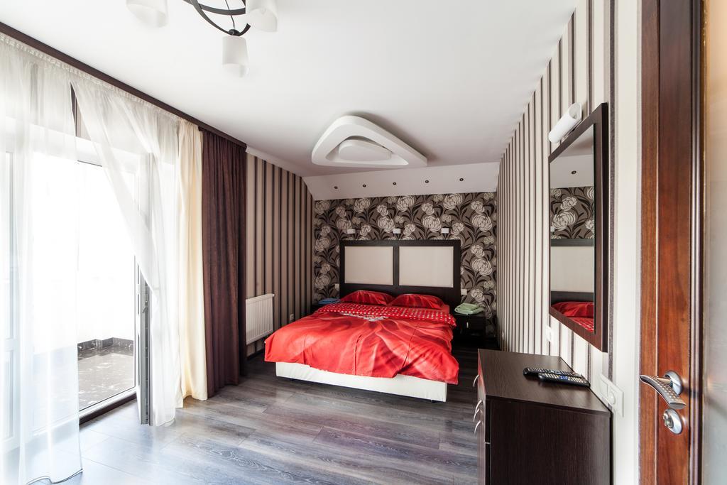 Home Comfort Livoberezhna IEC Kiev Exterior foto